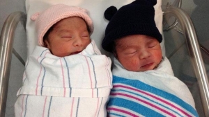 ABD’li ikizler 3 dakika yüzünden 1 yıl arayla doğdu