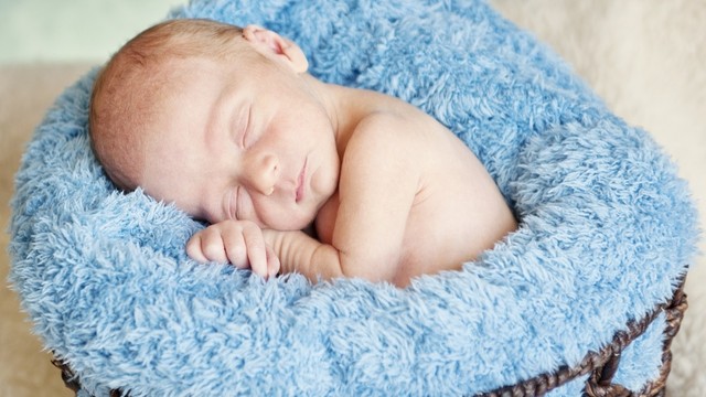 Prematüre bebekler 3 yılda yaşıtlarına yetişebiliyor!