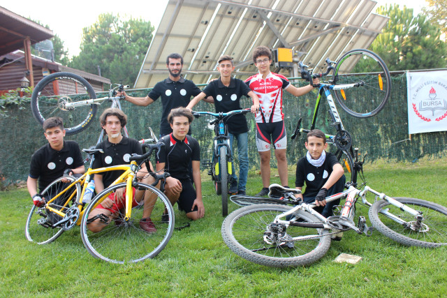 Gürsu Belediyesi Genç Bisikletçileri Destekliyor