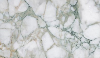 Calacatta Green ile Doğal Taşta Yeni Trend