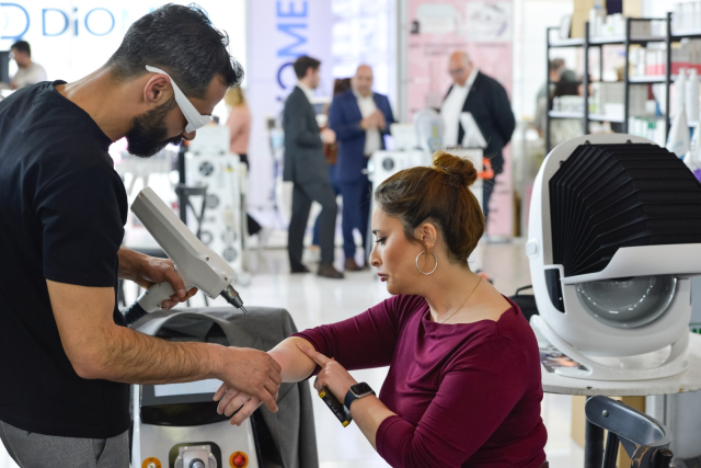 G&Uuml;ZELLİK SEKT&Ouml;R&Uuml;NDE D&Uuml;NYADA İLK UYGULAMALAR T&Uuml;RKİYE'DE